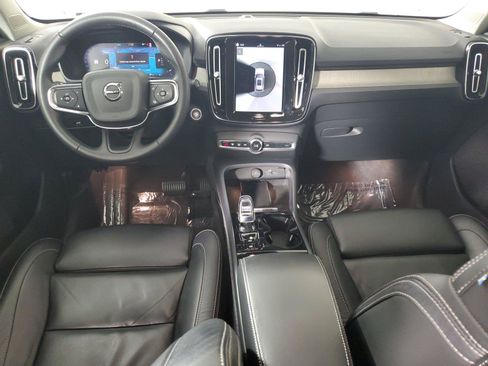 Used 2023 Volvo XC40 B5 Plus w/ Protection Package Premier AWD/4WD image 15