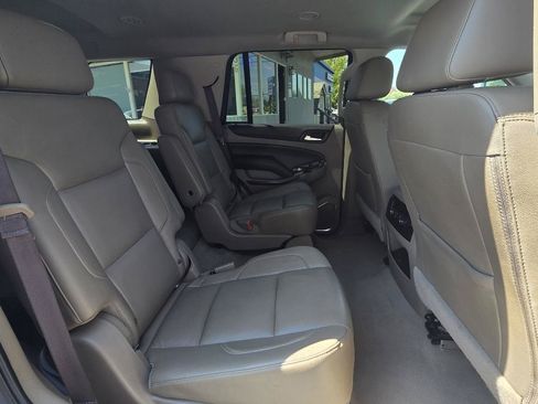 Used 2019 Chevrolet Tahoe LT w/ Luxury Package AWD/4WD image 15