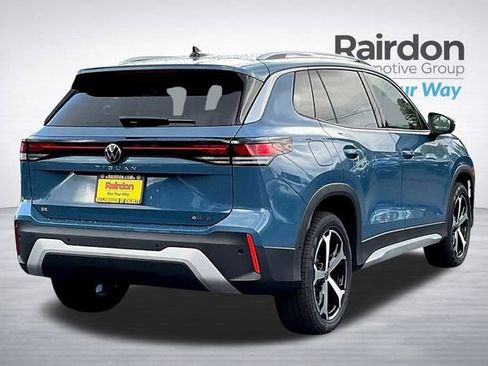 New 2025 Volkswagen Tiguan SE AWD/4WD image 17
