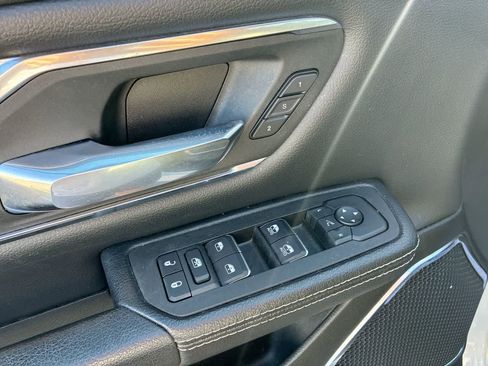 Used 2025 RAM 1500 Laramie AWD/4WD image 23