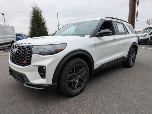 New 2026 Ford Explorer ST w/ Sun And Sound Package image 8