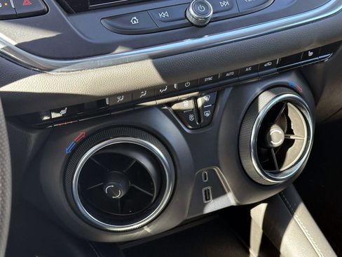 Used 2022 Chevrolet Blazer LT image 24