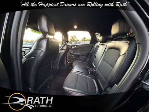 Used 2025 Ford Escape ST-Line image 18