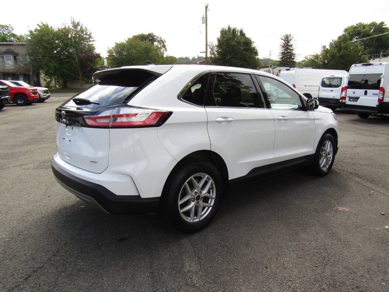Used 2024 Ford Edge SEL AWD/4WD image 37