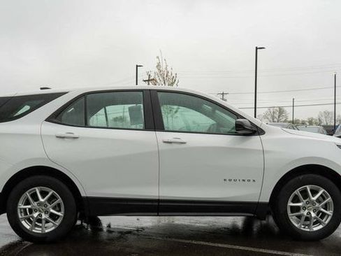 Used 2024 Chevrolet Equinox LS w/ LPO, Floor Liner Package FWD image 5