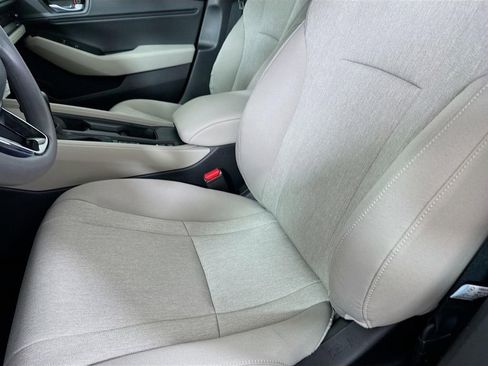 Certified 2025 Honda Accord SE image 8