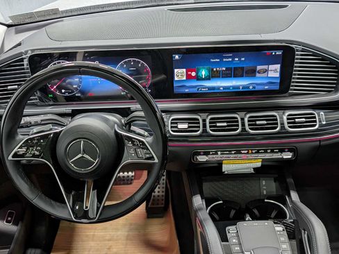New 2026 Mercedes-Benz GLS 450 4MATIC image 5