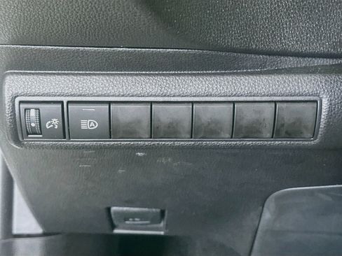 Used 2025 Toyota Corolla LE FWD image 16