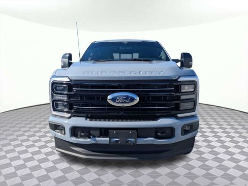 Used 2026 Ford F250 Platinum AWD/4WD image 8