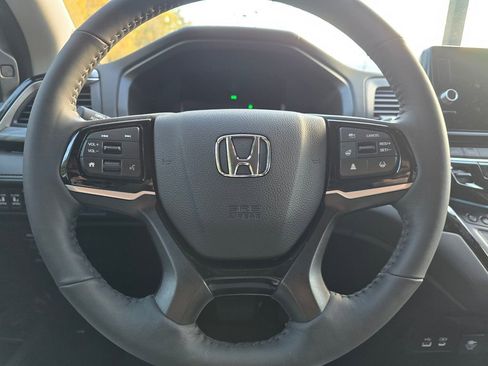 Used 2026 Honda Odyssey Elite image 5