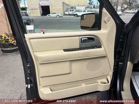 Used 2017 Ford Expedition Limited w/ Equipment Group 301A image 18