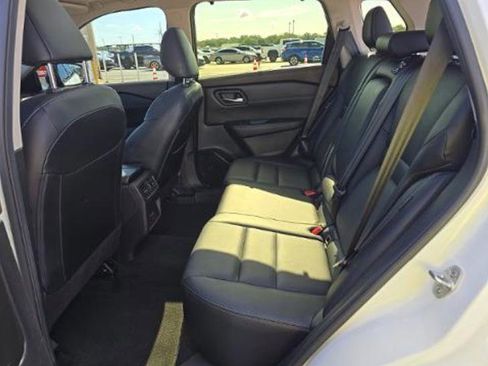 Used 2023 Nissan Rogue SV w/ SV Premium B Package AWD/4WD image 18