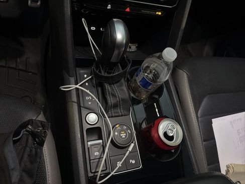 Used 2021 Volkswagen Atlas SEL Premium image 29