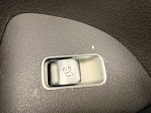 Used 2020 Mercedes-Benz GLE 350 4MATIC w/ 3rd Row Seat Package image 10