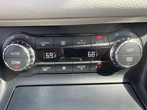 Used 2014 Mercedes-Benz CLA 250 image 14