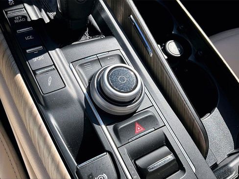 Used 2020 Maserati Levante GranLusso image 29