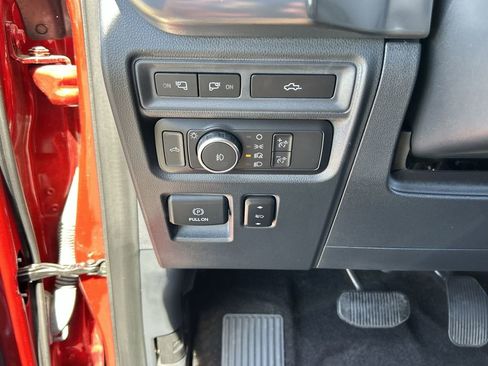 Used 2021 Ford F150 Lariat w/ Equipment Group 502A High AWD/4WD image 18