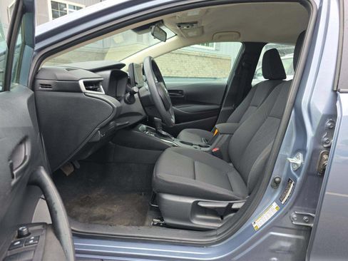Used 2025 Toyota Corolla LE FWD image 18