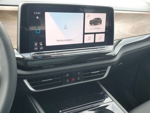 New 2026 Volkswagen Atlas SE FWD image 28