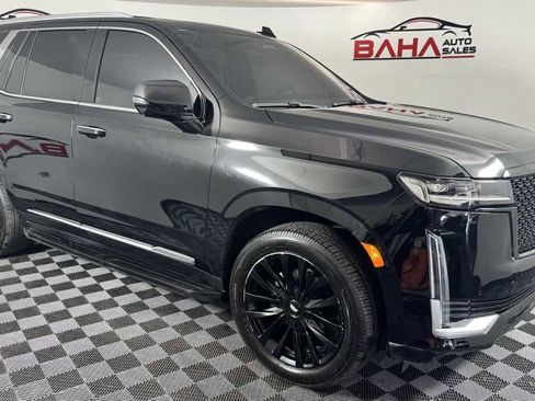 Used 2021 Cadillac Escalade Premium Luxury AWD/4WD image 8