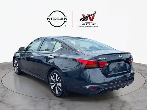 Certified 2022 Nissan Altima 2.5 SV FWD image 8