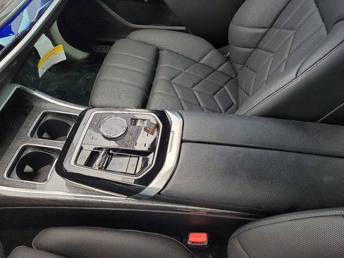 Used 2025 BMW 740i RWD image 29