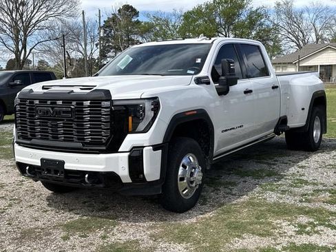 Used 2025 GMC Sierra 3500 Denali Ultimate image 3