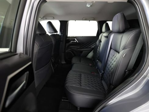 Used 2024 Mitsubishi Outlander SEL AWD/4WD image 15