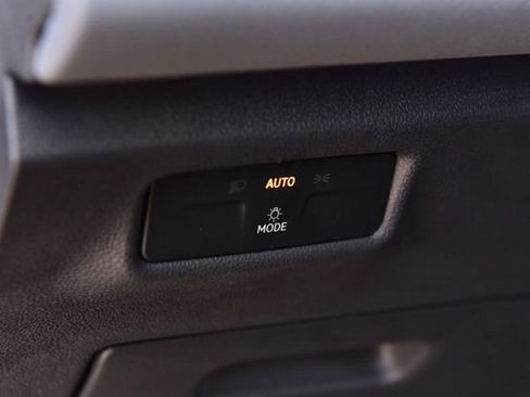 New 2026 Volkswagen Tiguan SE AWD/4WD image 11