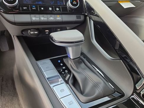 New 2026 Hyundai Elantra Hybrid FWD image 15