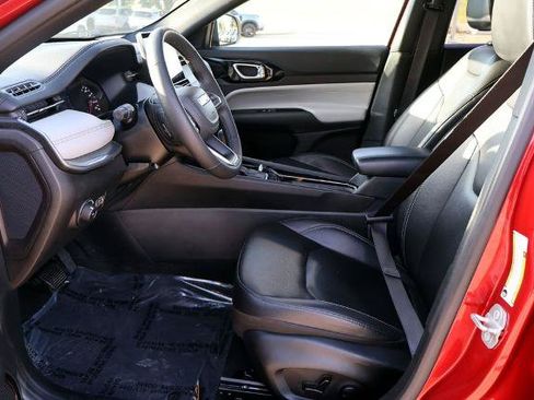 Used 2025 Jeep Compass Limited AWD/4WD image 19