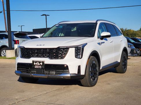 New 2026 Kia Sorento S image 2