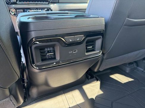 Used 2024 Chevrolet Silverado 1500 ZR2 w/ Technology Package AWD/4WD image 18