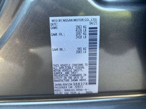 Used 2025 Nissan Altima 2.5 SV FWD image 30