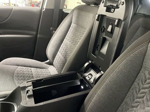 Used 2022 Chevrolet Equinox LT AWD/4WD image 21