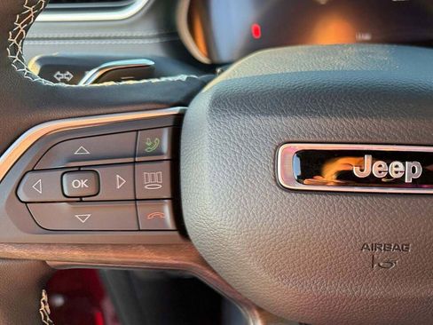 New 2025 Jeep Grand Cherokee L Limited w/ Luxury Tech Group II image 38