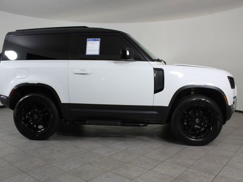 Used 2023 Land Rover Defender 90 S image 8