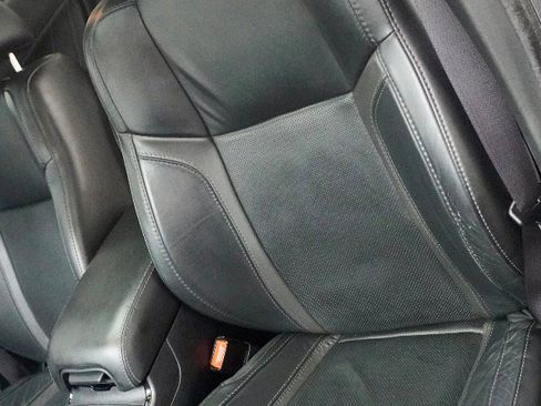 Used 2016 Dodge Charger R/T w/ Plus Group image 4