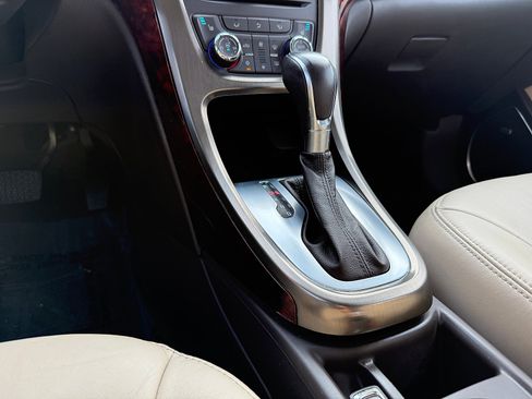 Used 2013 Buick Verano Leather image 17