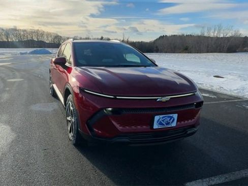 New 2026 Chevrolet Equinox EV LT image 3