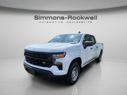 Used 2024 Chevrolet Silverado 1500 W/T w/ WT Fleet Convenience Package AWD/4WD image 2