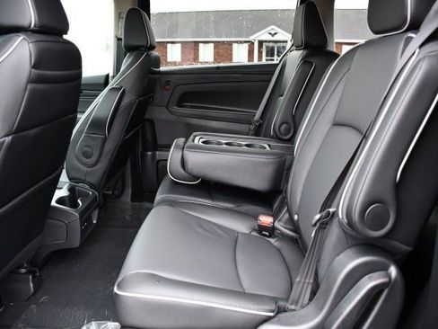 New 2026 Honda Odyssey Touring image 16