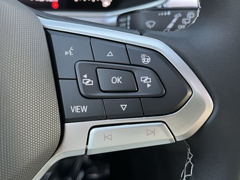 New 2026 Volkswagen Taos SE AWD/4WD image 16