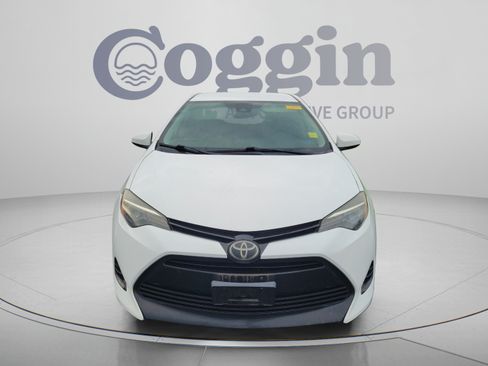 Used 2018 Toyota Corolla LE FWD image 9