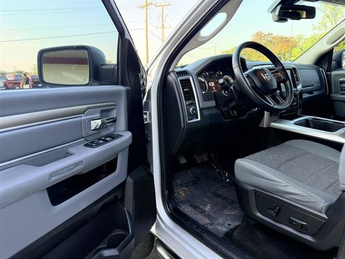 Used 2016 RAM 1500 Lone Star AWD/4WD image 23