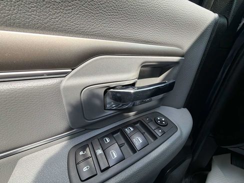 Used 2019 RAM 1500 Warlock AWD/4WD image 15