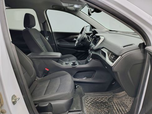 Used 2022 GMC Terrain SLE w/ Driver Convenience Package image 14