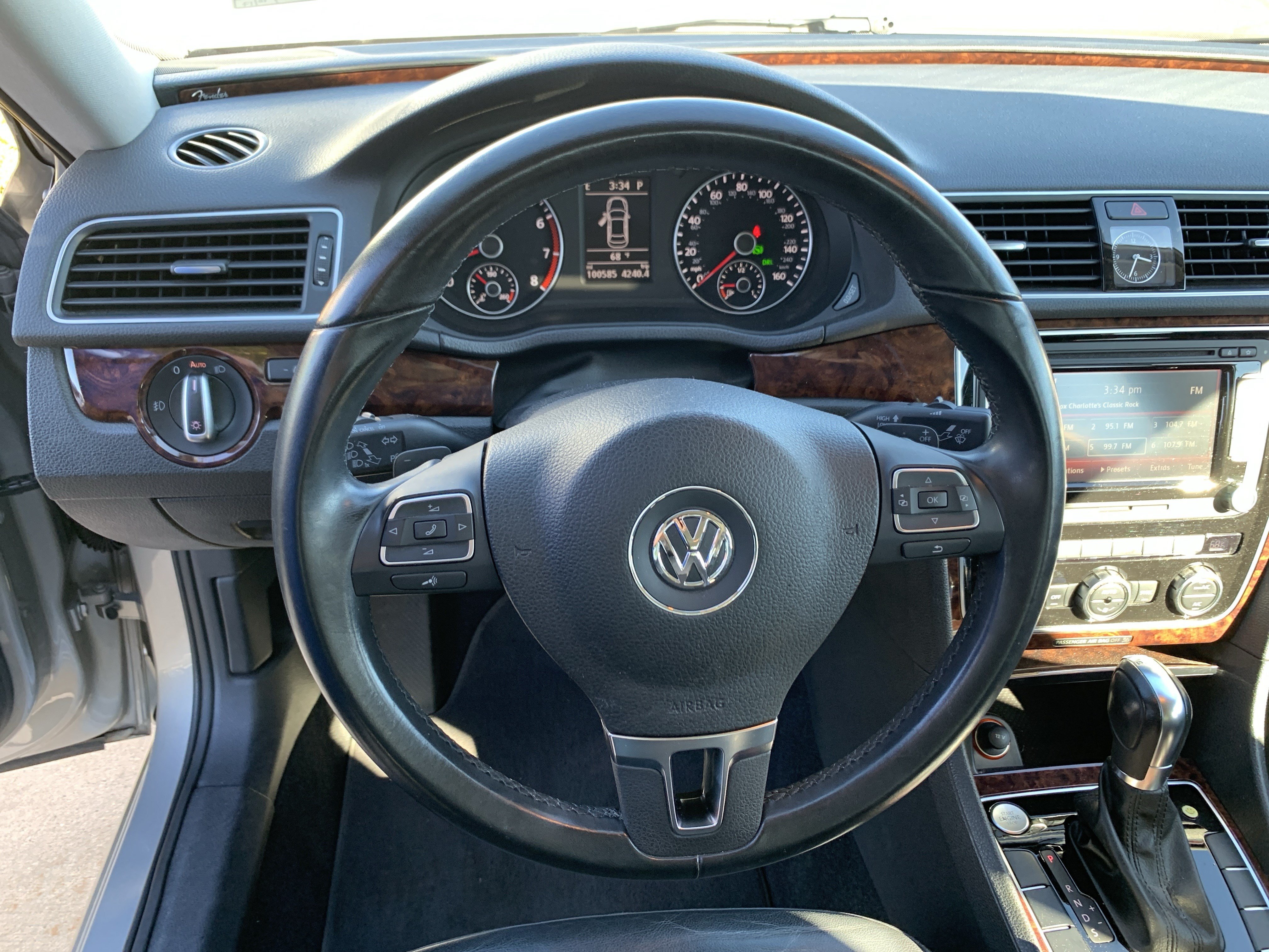 Used 2013 Volkswagen Passat 3.6 SEL Premium FWD image 18