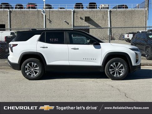 New 2026 Chevrolet Equinox LT w/ Safety and Technology Package image 3