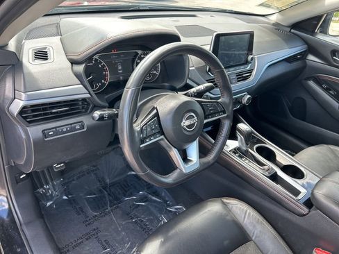 Used 2023 Nissan Altima 2.5 SR image 16